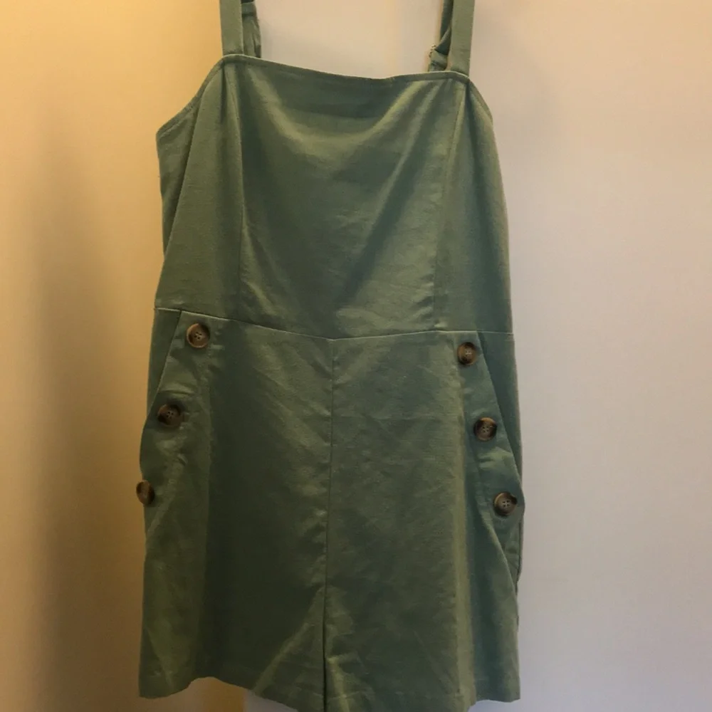 Romper - Picture 2 of 3